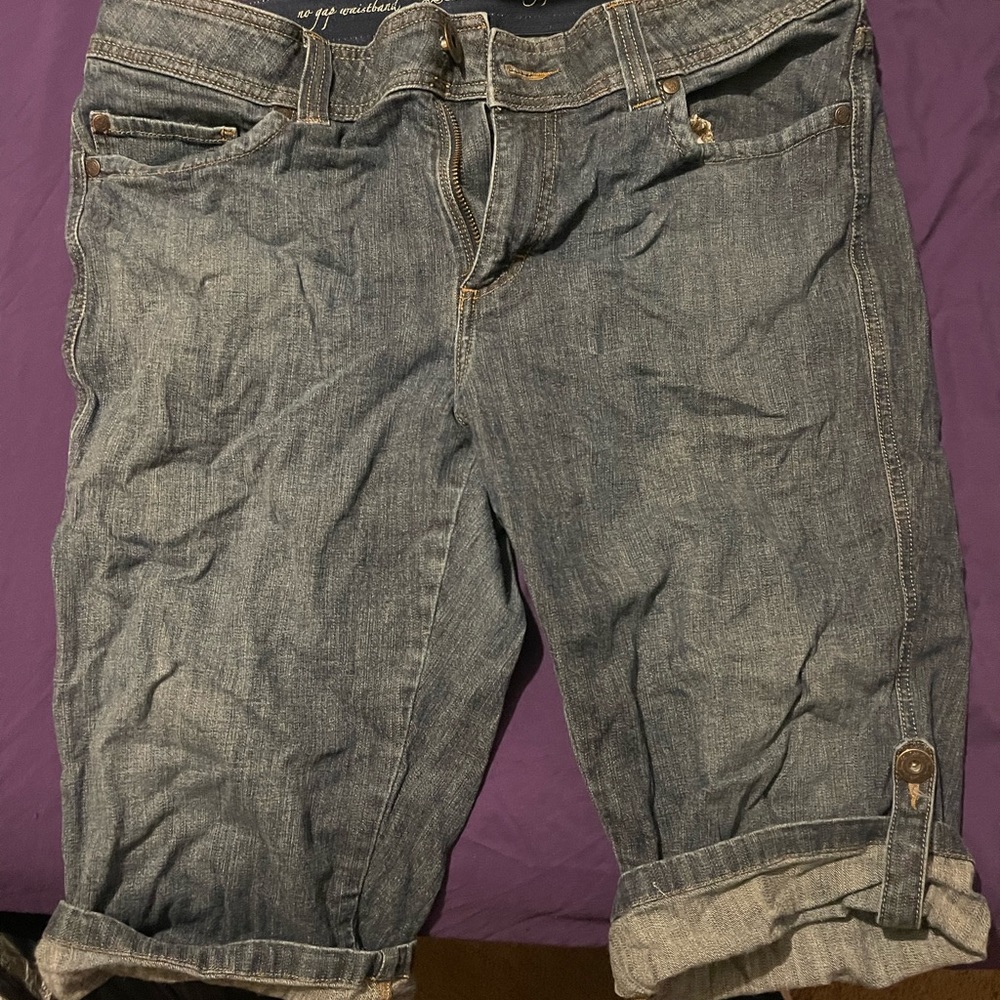 Lee Capri size 16M